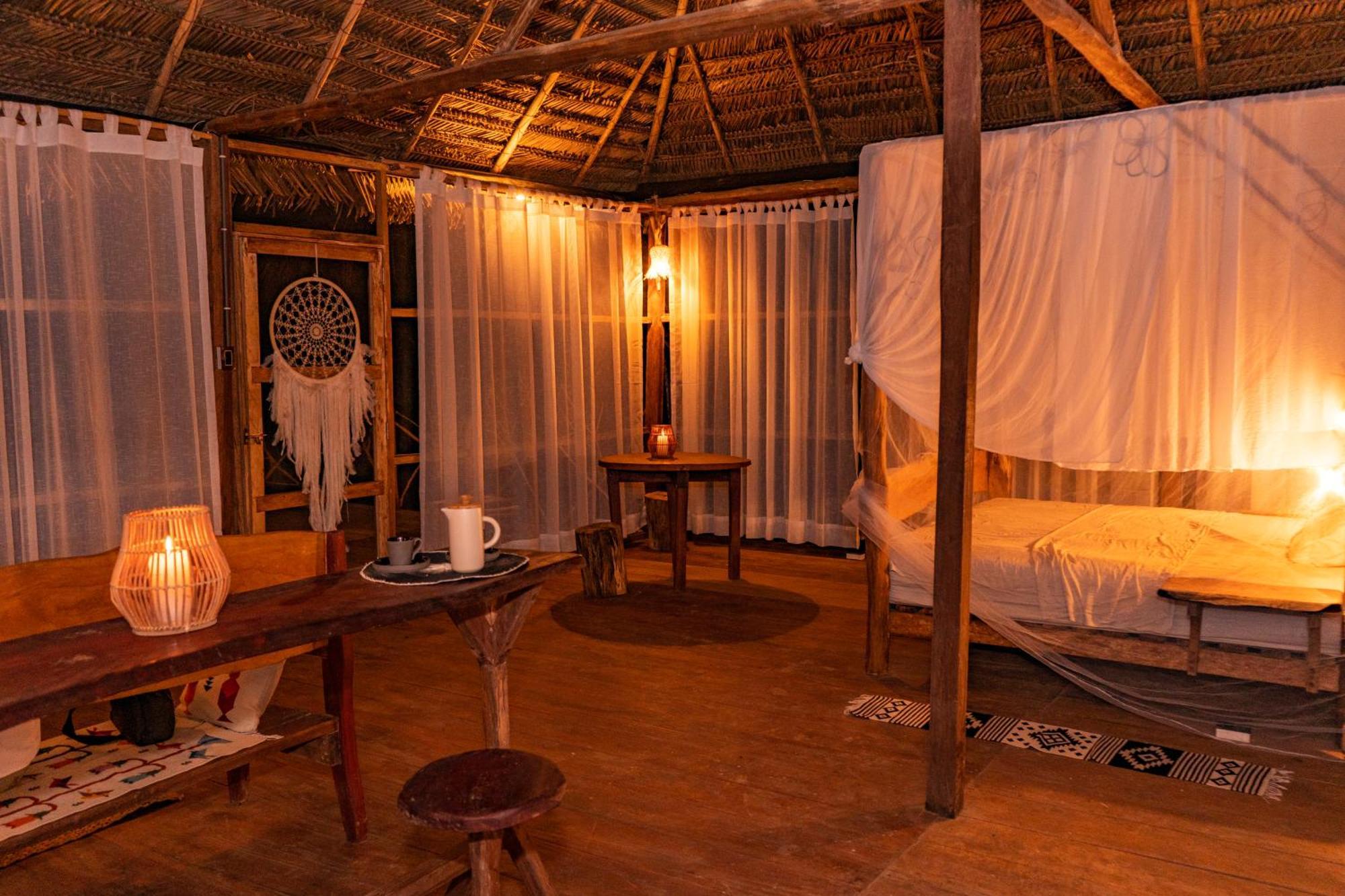 Awaken Amazonian Healing Resort All Inclusive อีกีโตส ภายนอก รูปภาพ